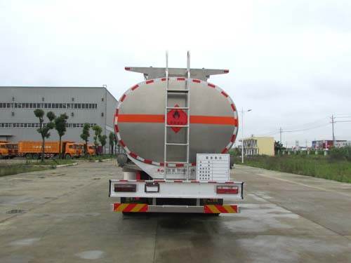 東風天龍鋁合金運油車30.3立方