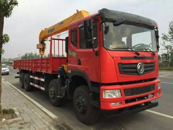 東風征夢前四后八輪隨車吊 東風征夢前四后八輪隨車吊