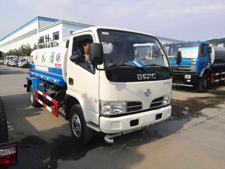 東風(fēng)福瑞卡灑水車(chē)