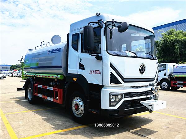 東風多利卡D9新款霧炮車