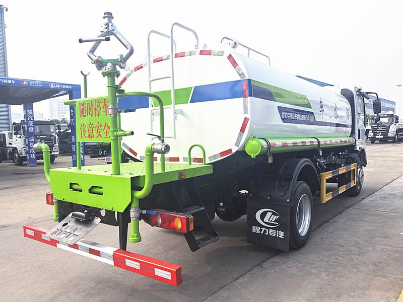 東風華神T1灑水車 東風華神T1灑水車
