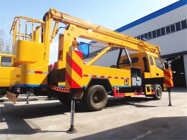 東風(fēng)多利卡D7高空作業(yè)車