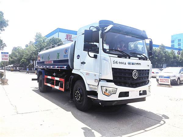 康明斯灑水車(chē)多少錢(qián)，東風(fēng)12噸14噸康明斯灑水車(chē)參數(shù)表