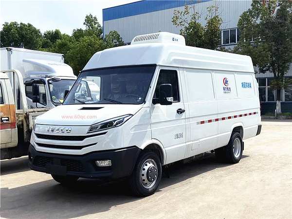 依維柯面包冷藏車